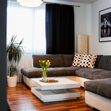 Apartment Coldweek - Near X-bionic Sphere