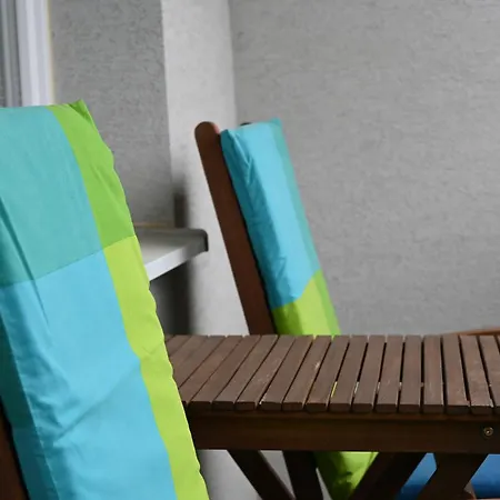 Coldweek - Near X-bionic Sphere شقة *